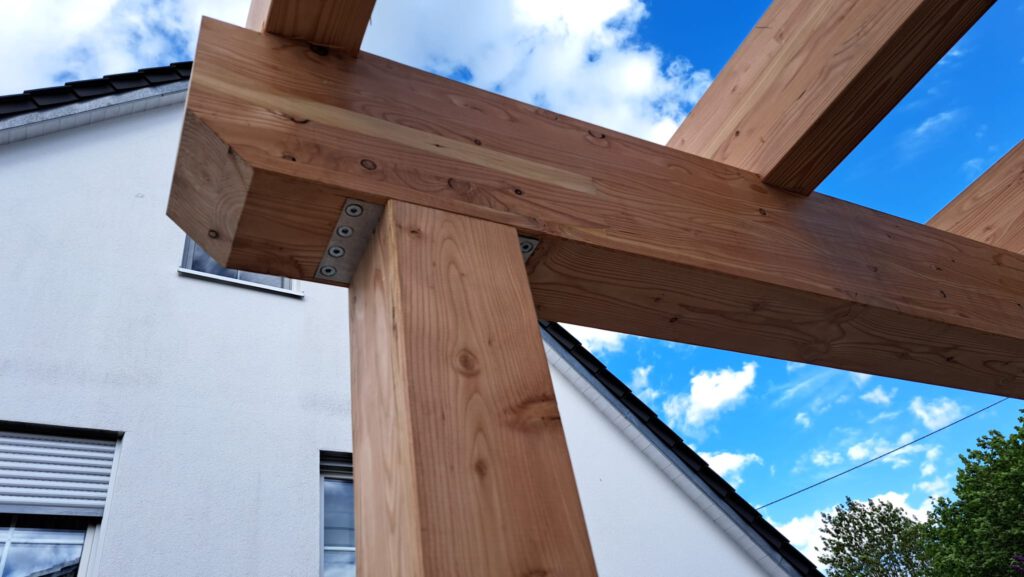 Carport Augsburg – Holzkonstruktion vom Zimmermeister eazyhaus